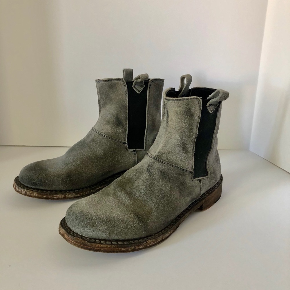 Bed Stu Grey Suede Leather Boots